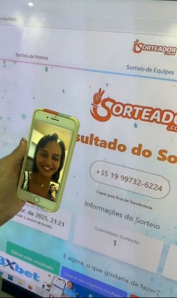 Rafaela Achou que Tinha Caído em Golpe... Mas Estava Rindo com o Pix na Conta!